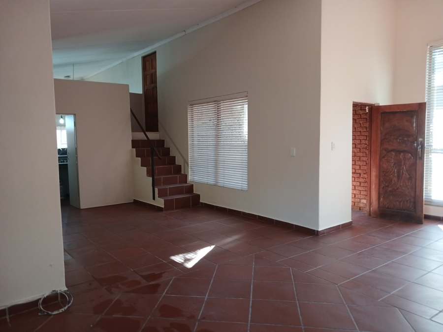 To Let 4 Bedroom Property for Rent in Schoemansville North West